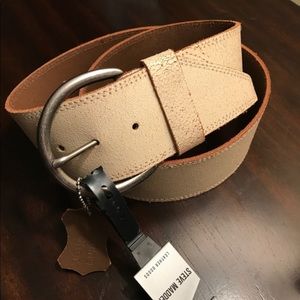 Genuine Leather Chunky Belt Size Medium, NWT! Creamy beige